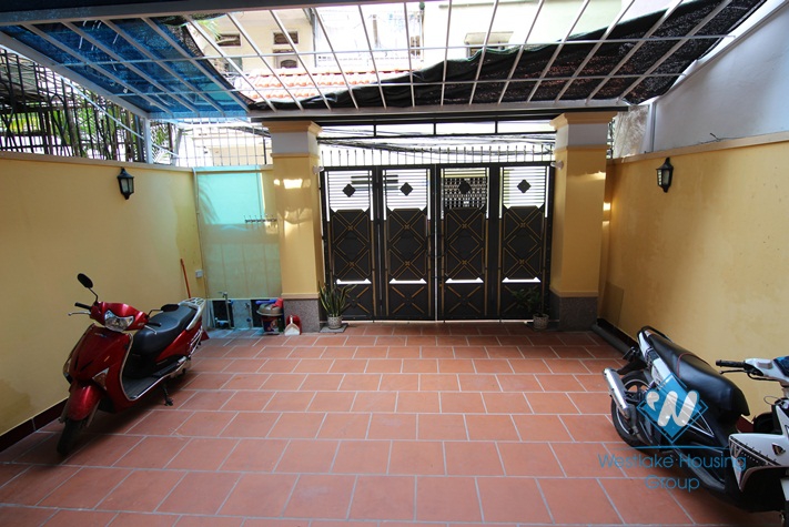 Open floor plan house in Ba Dinh for rent